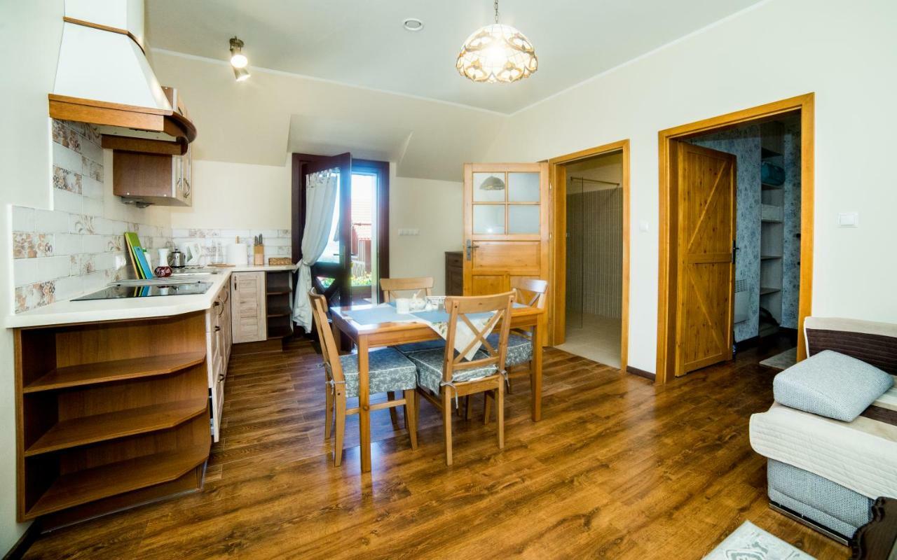 Apartamenty Romanowka Raszow Екстериор снимка
