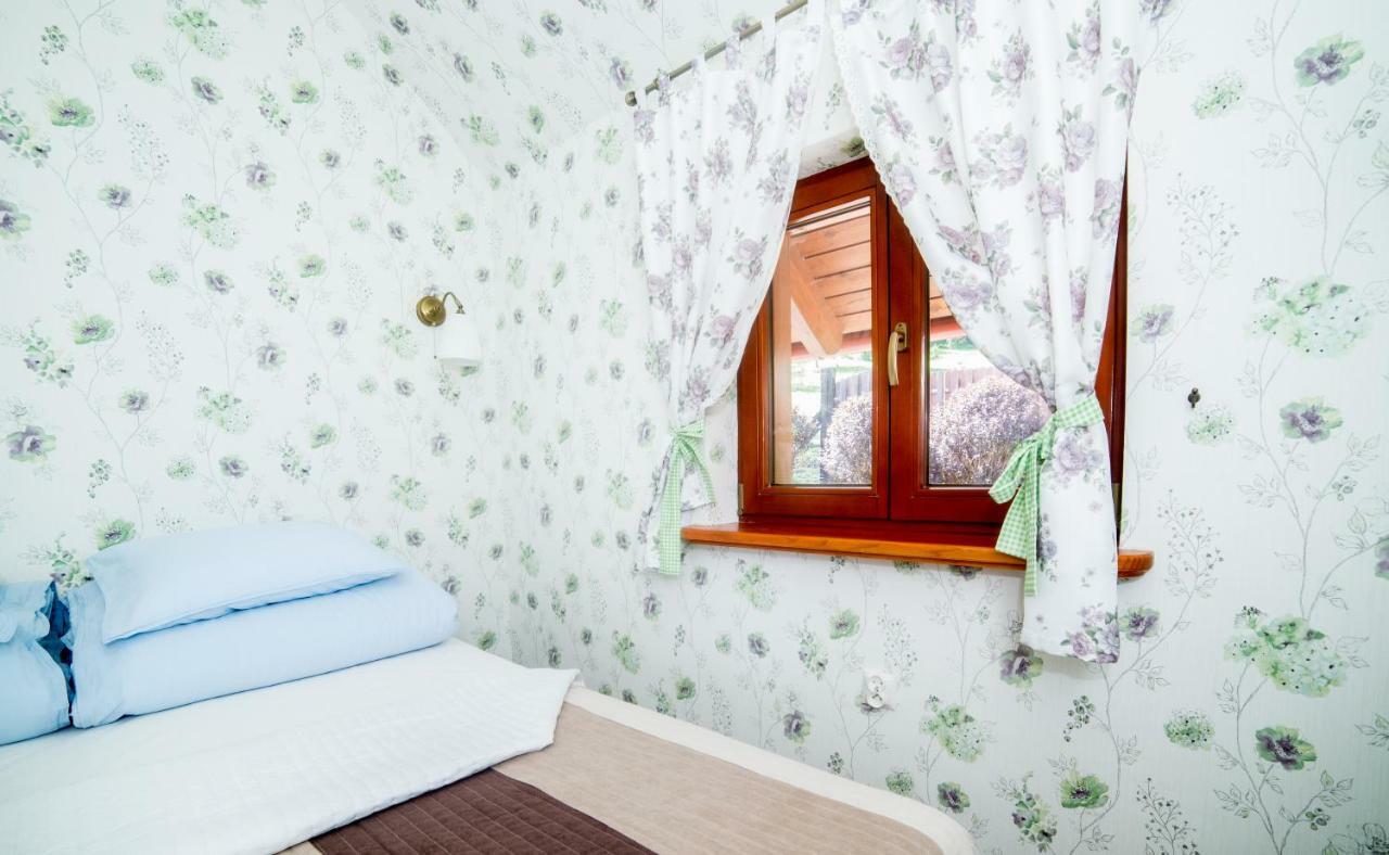 Apartamenty Romanowka Raszow Екстериор снимка