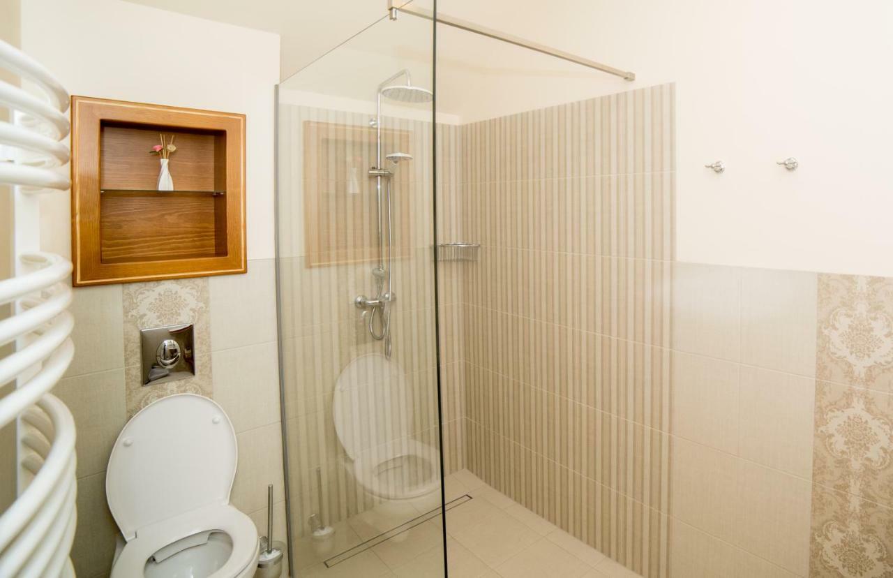 Apartamenty Romanowka Raszow Екстериор снимка